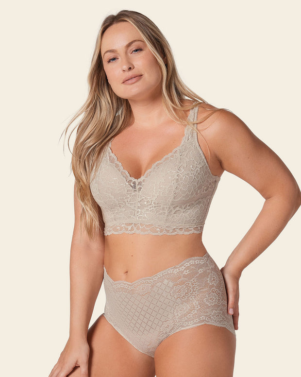 Luxe lace underwire smoothing bustier